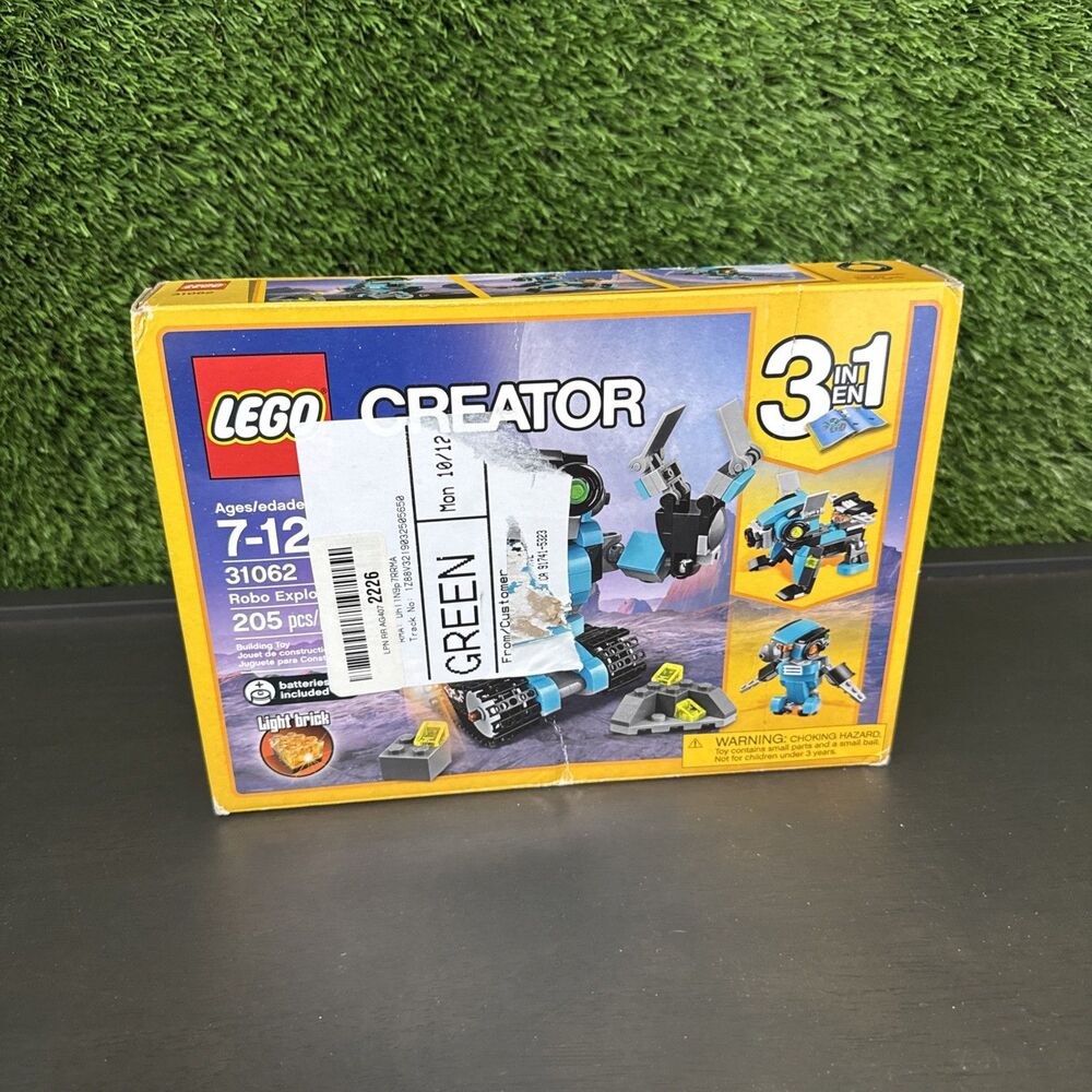 Retired LEGO 31062 Creator - 3 in 1 Robo Explorer New Damaged Box